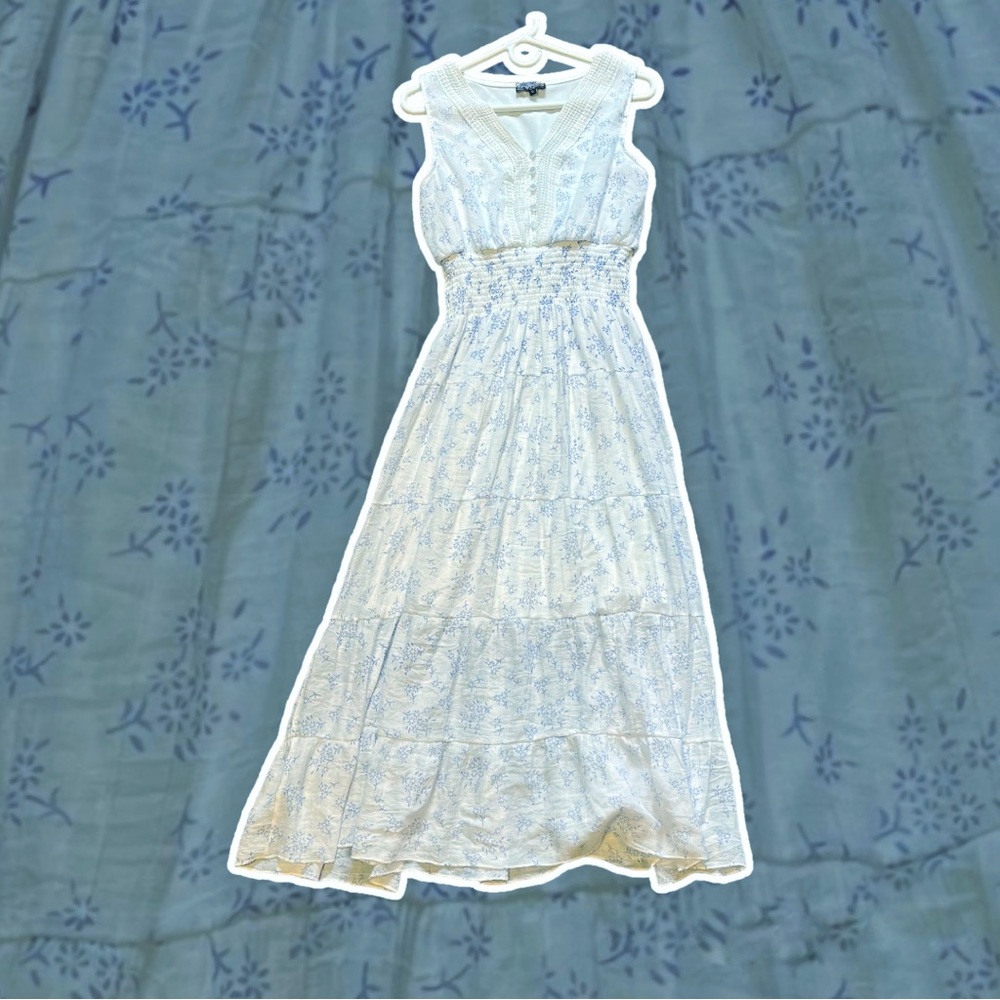 J Gee blue and white floral maxi dress with detailing and buttons